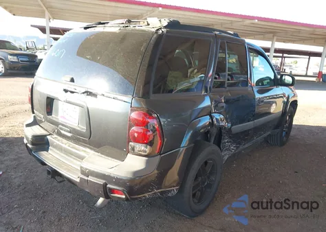 2005 Chevrolet Trailblazer Ls from USA, damaged, VIN 1GNDS13S152116017